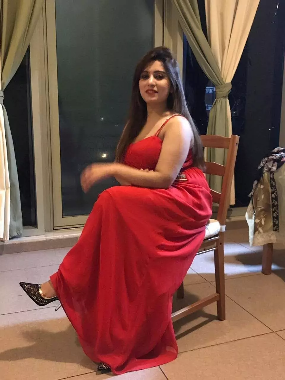 Escort Service in Parigi