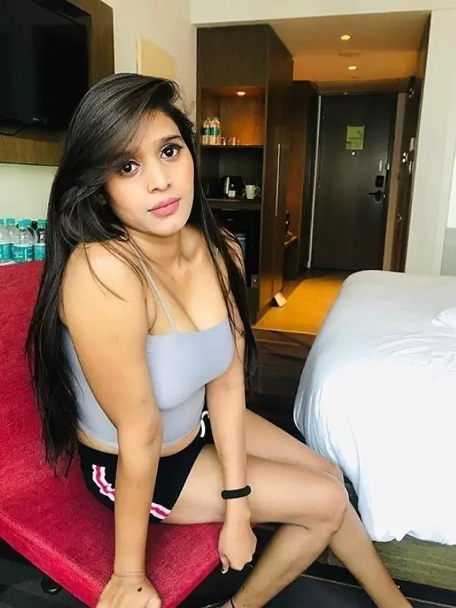 Parigi Call Girls Near Me